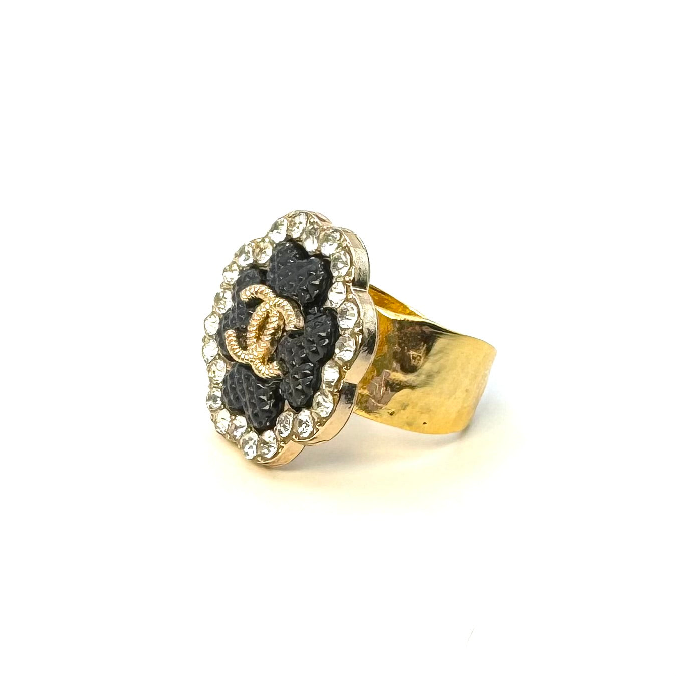 Sparkle Black Clover Button Ring