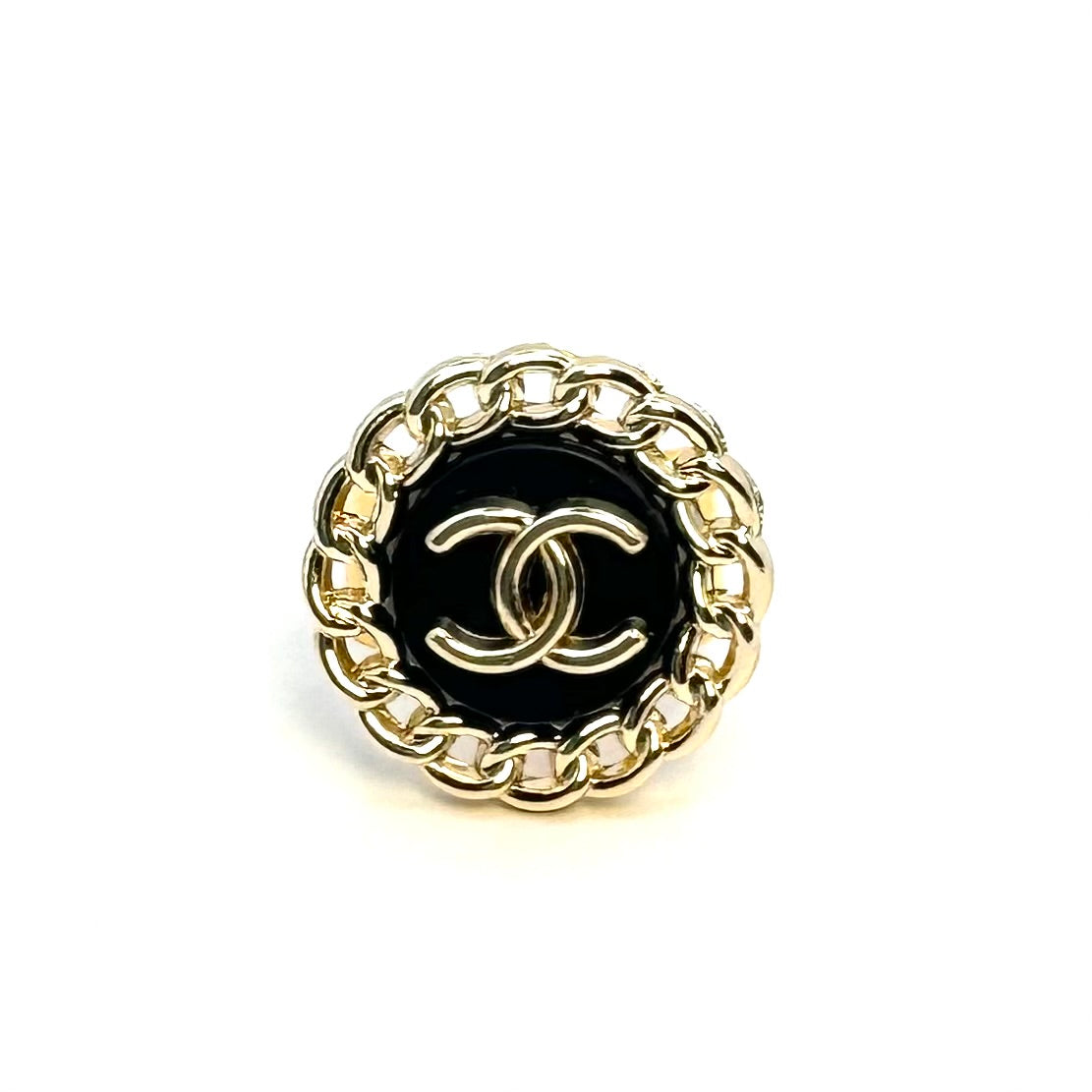 Black Round Chain Border Button Ring