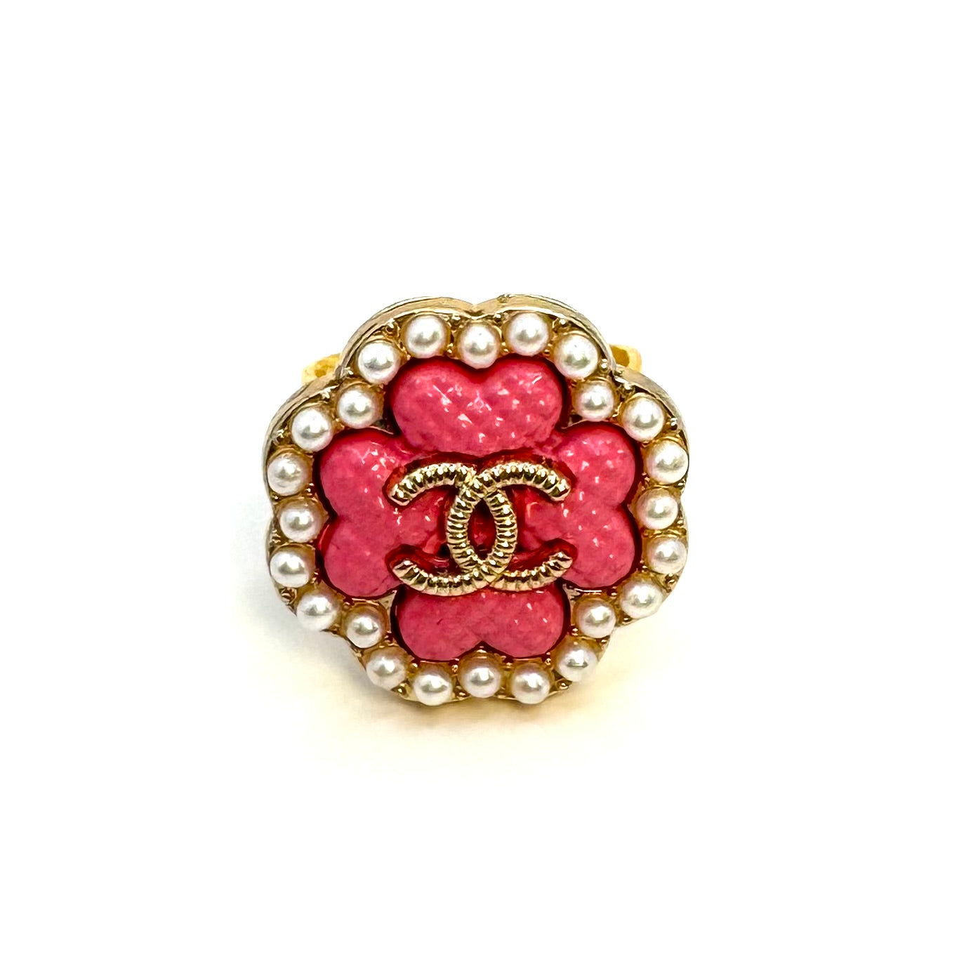 Pearly Pink Clover Button Ring