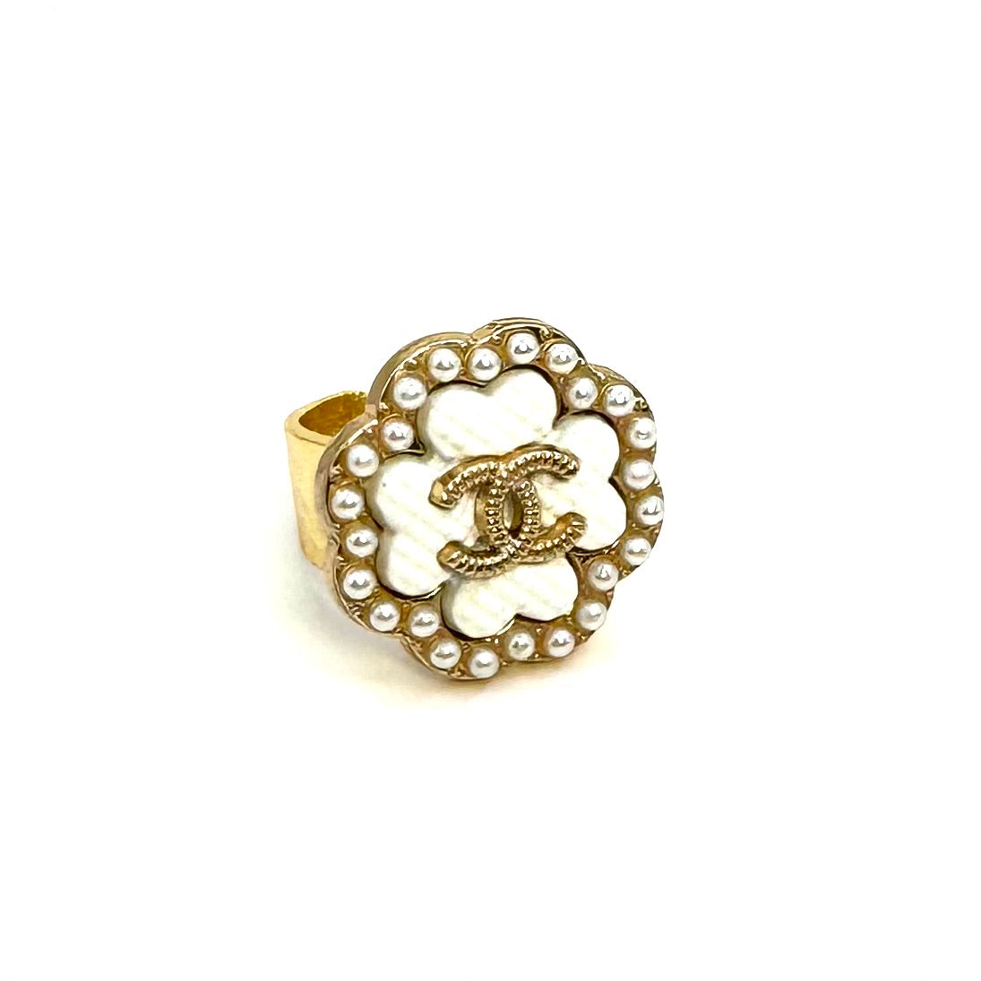 Pearly White Clover Button Ring