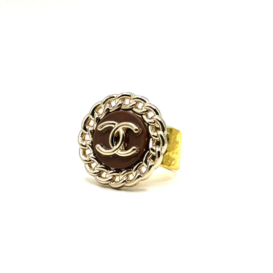 Brown Chain Border Button Ring