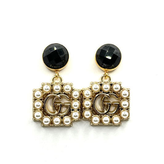 Black & Pearly Luxe Earrings