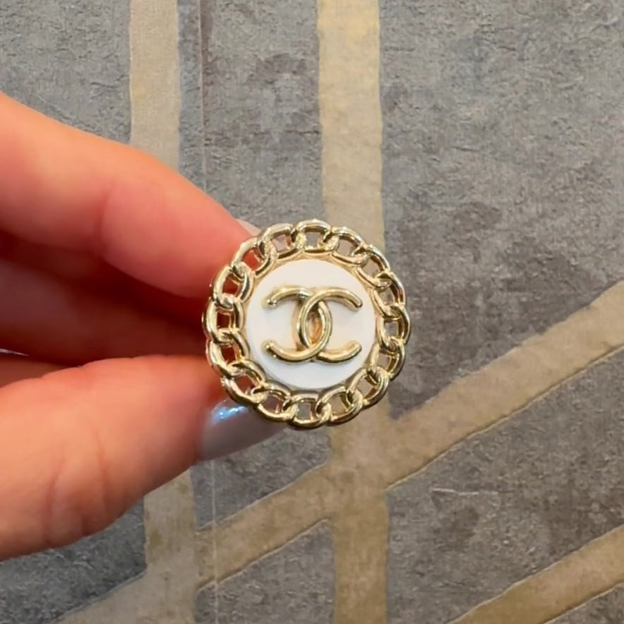 Circle Chain Detail Button Ring – My Store