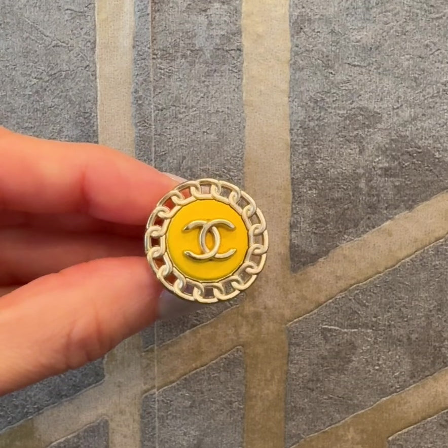 Yellow Chain Border Button Ring – My Store